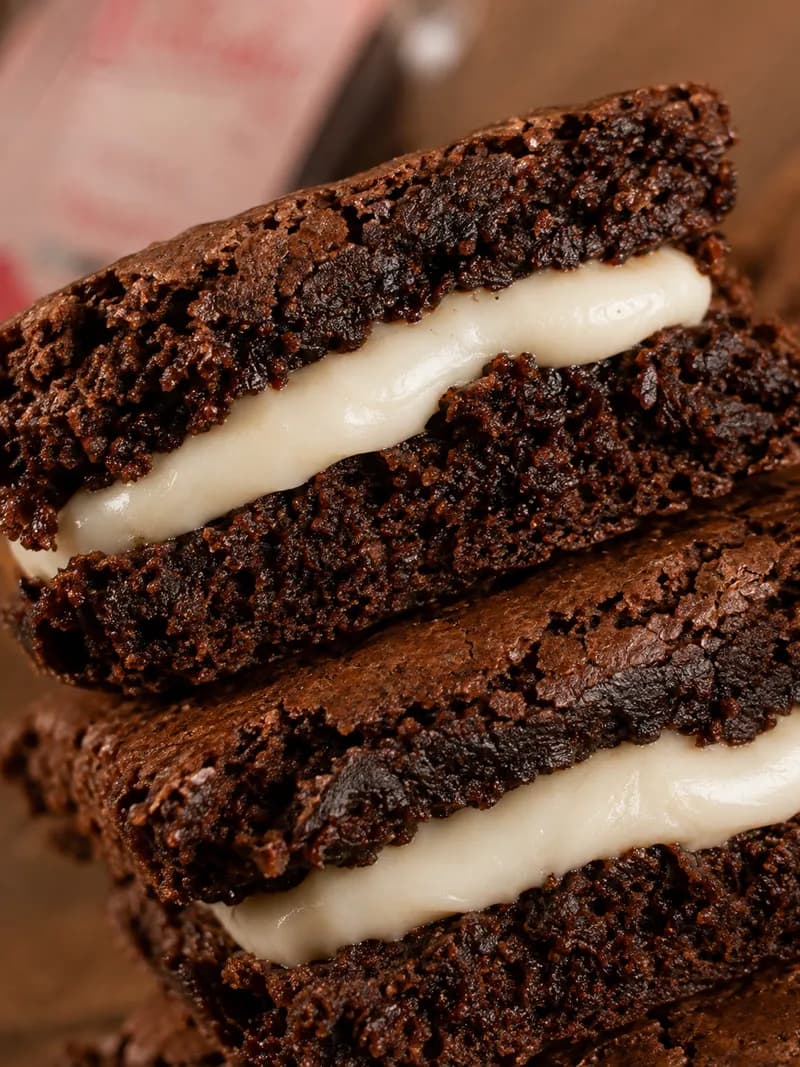 Brownie Recheado — Leitinho